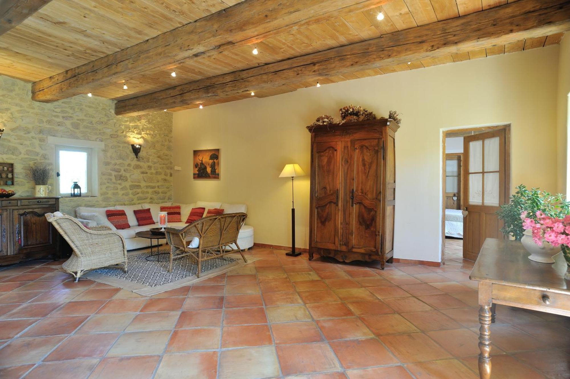 Chambres D'Hotes Domaine Des Machottes Grans Εξωτερικό φωτογραφία