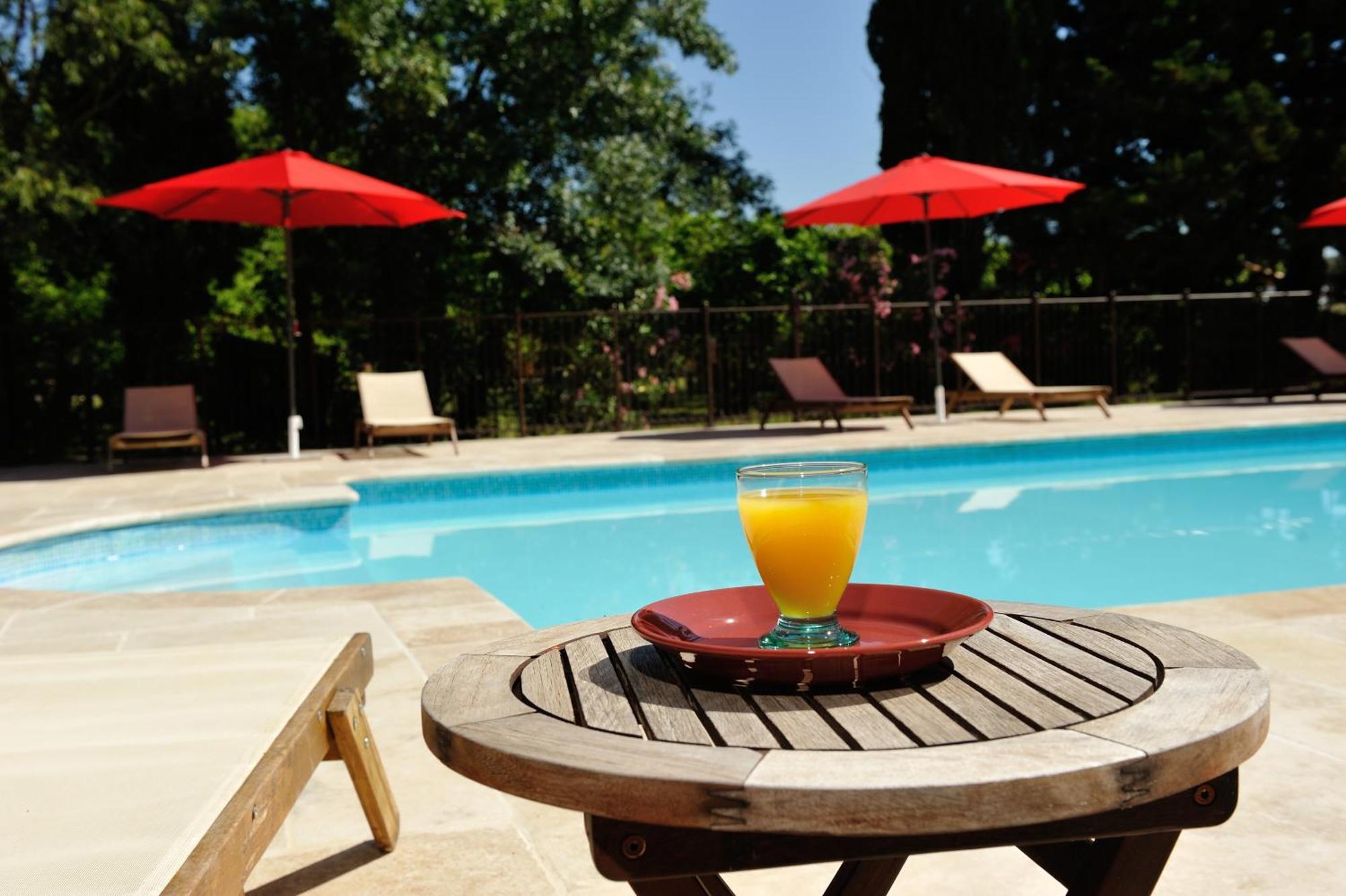 Chambres D'Hotes Domaine Des Machottes Grans Εξωτερικό φωτογραφία
