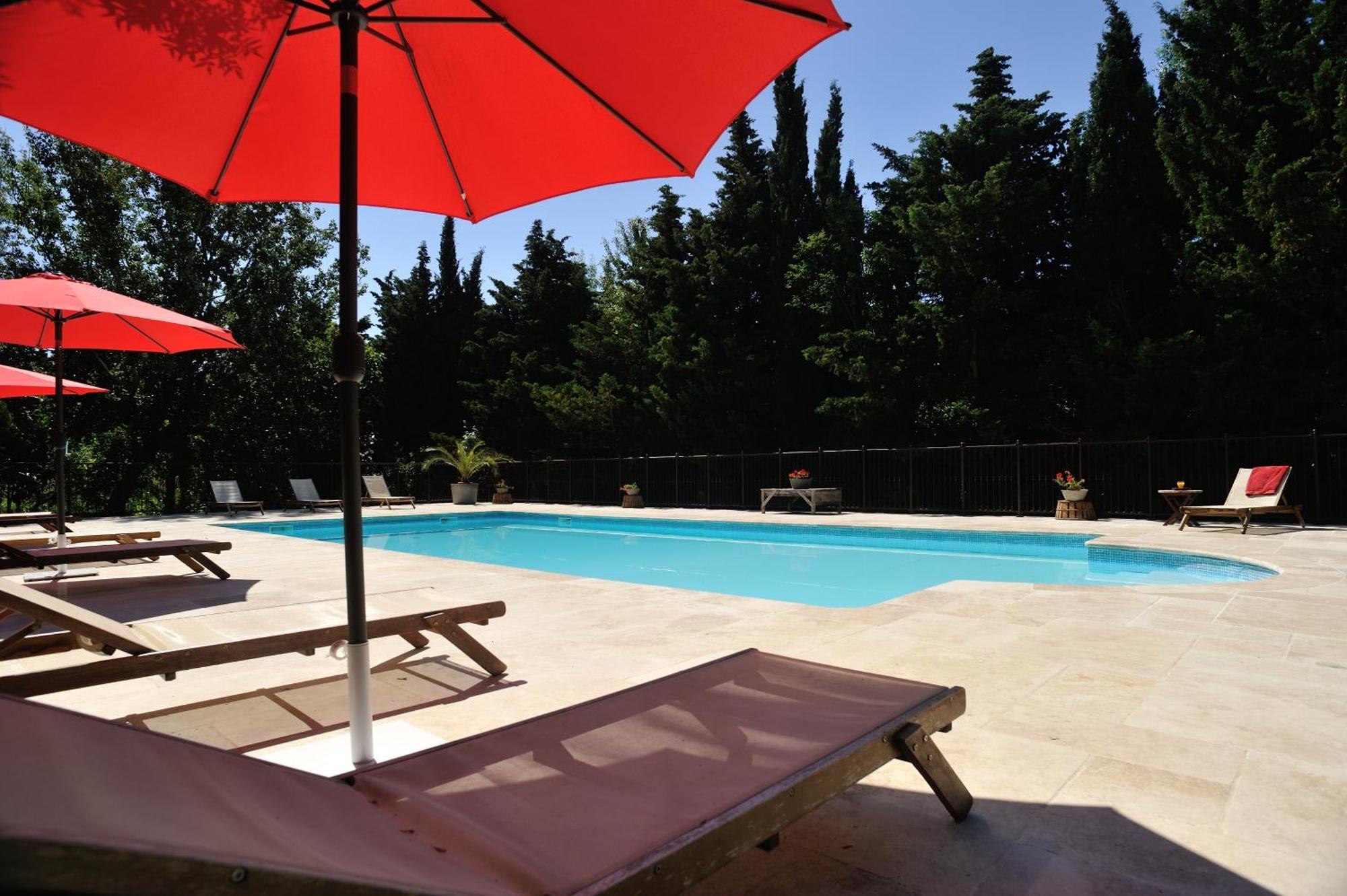 Chambres D'Hotes Domaine Des Machottes Grans Εξωτερικό φωτογραφία