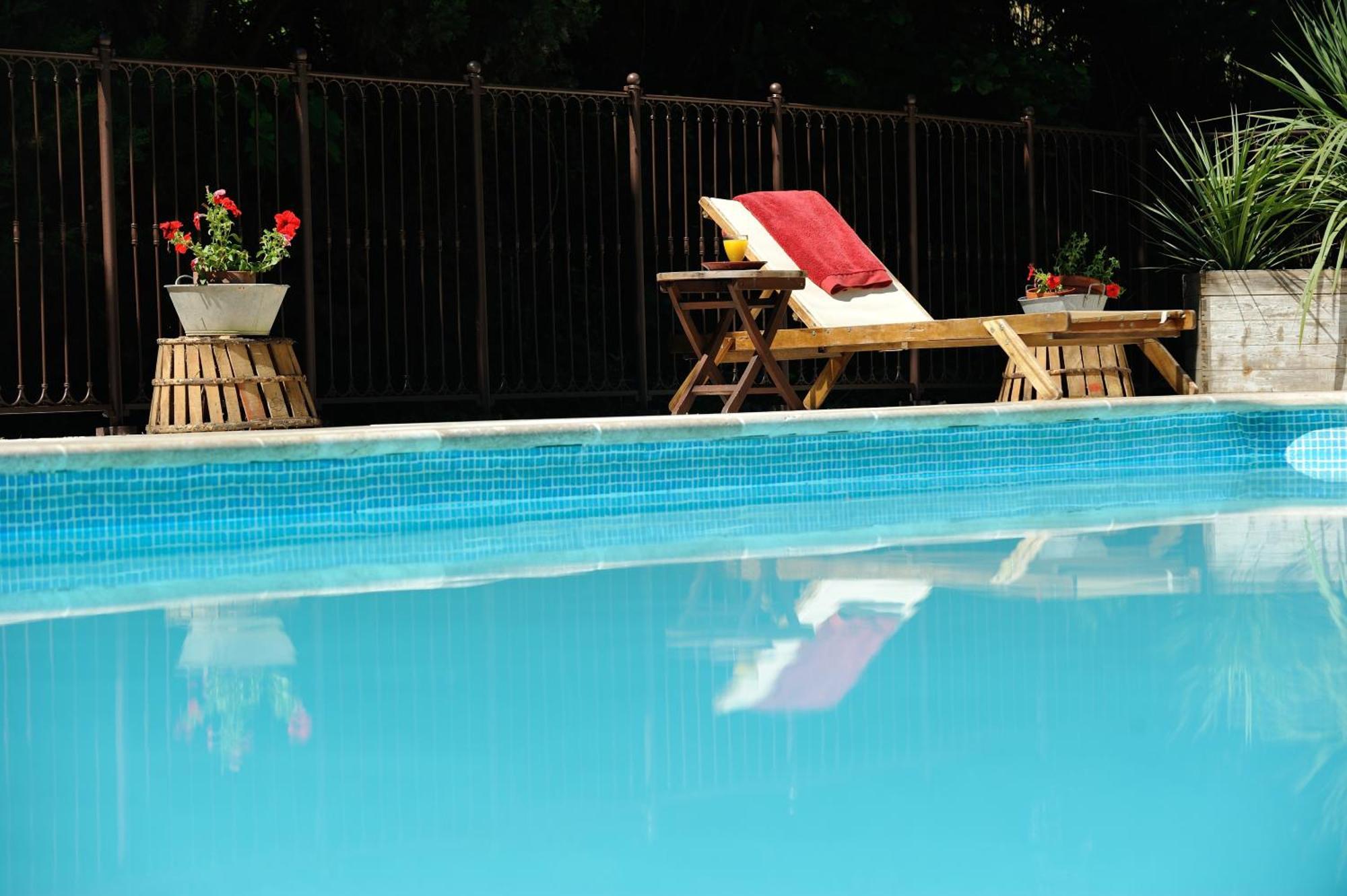 Chambres D'Hotes Domaine Des Machottes Grans Εξωτερικό φωτογραφία