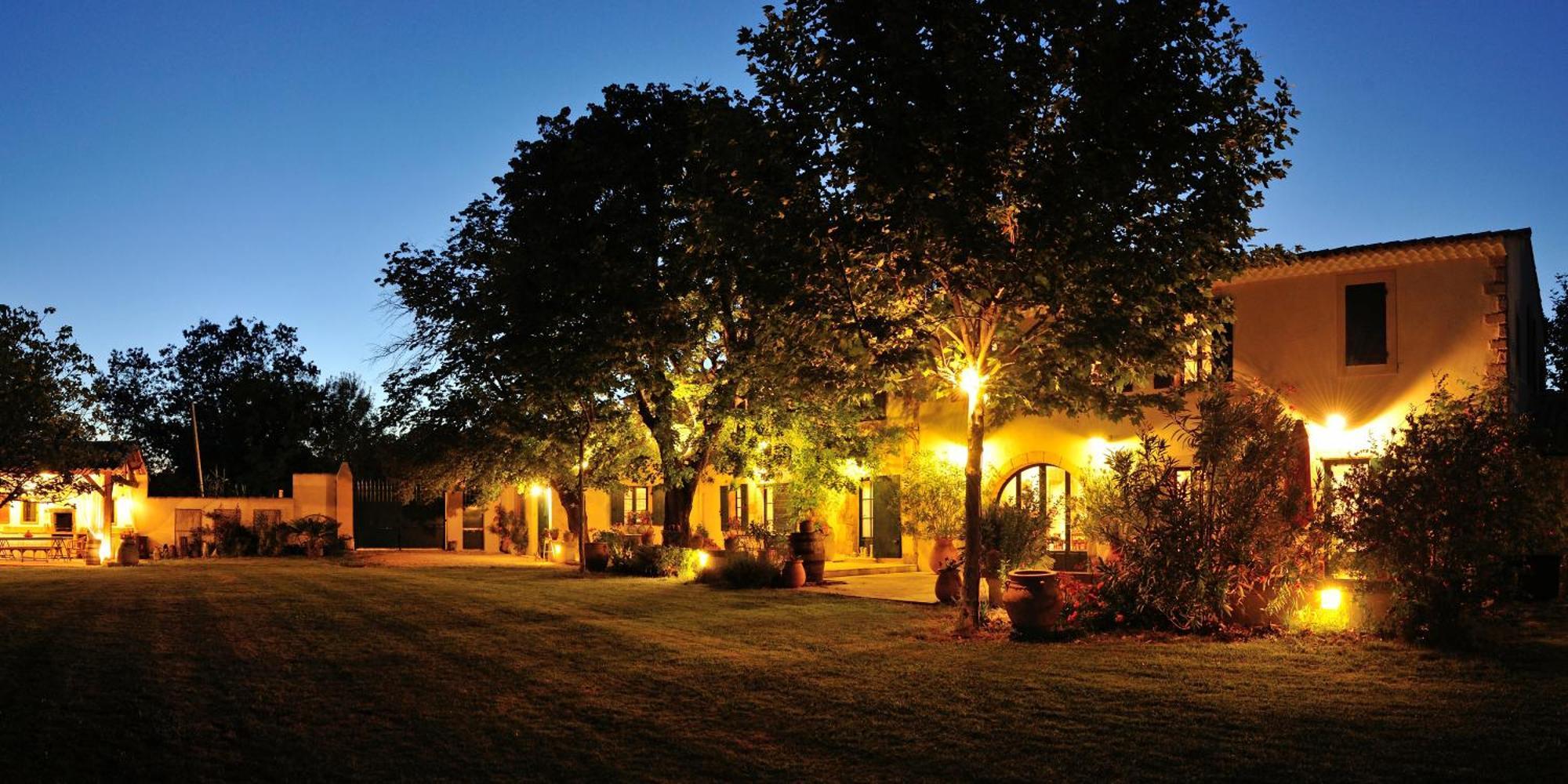 Chambres D'Hotes Domaine Des Machottes Grans Εξωτερικό φωτογραφία