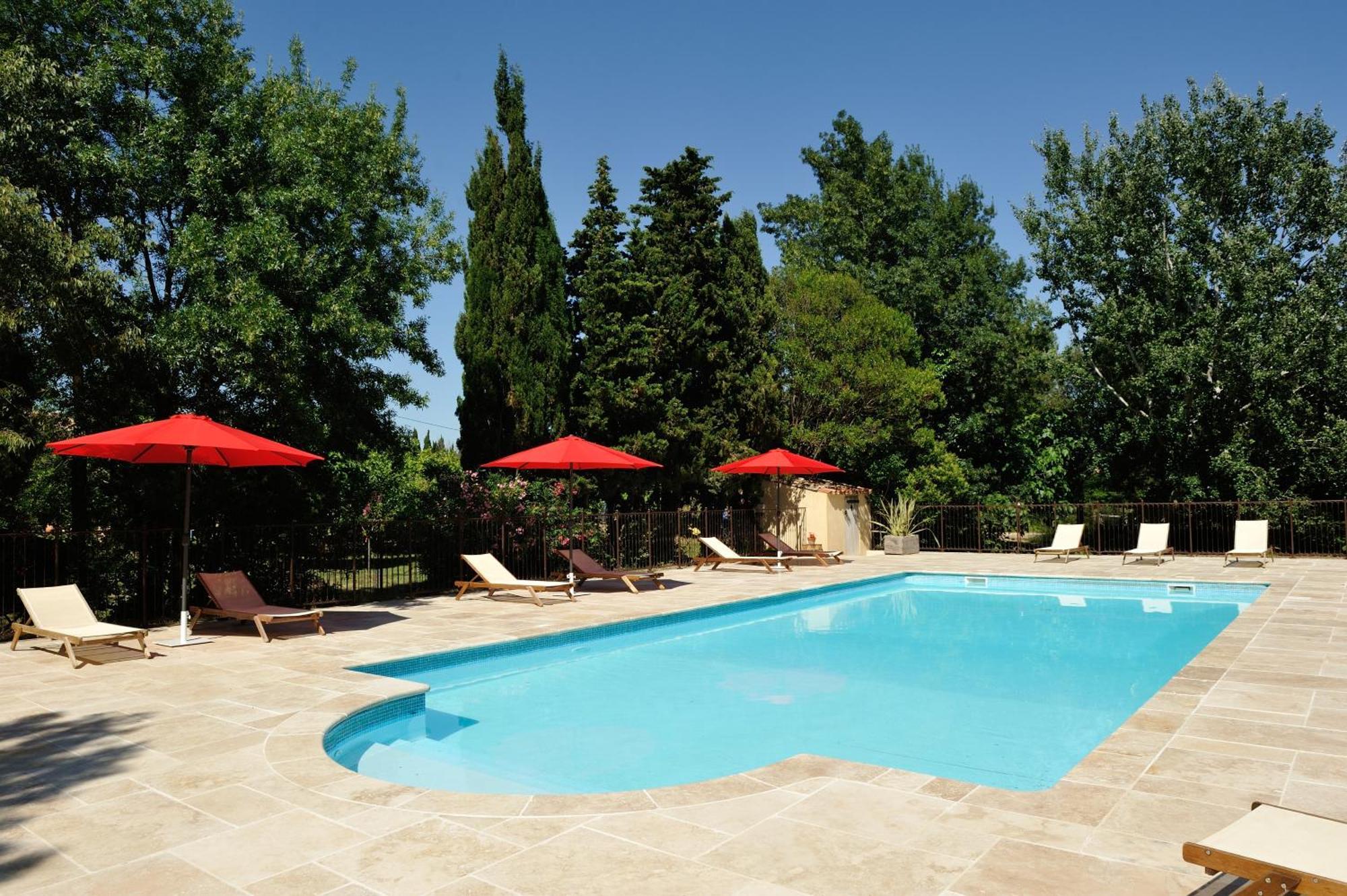 Chambres D'Hotes Domaine Des Machottes Grans Εξωτερικό φωτογραφία