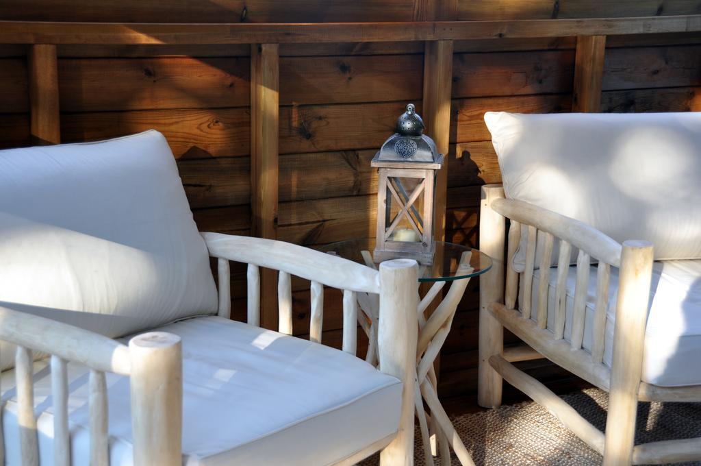 Chambres D'Hotes Domaine Des Machottes Grans Εξωτερικό φωτογραφία