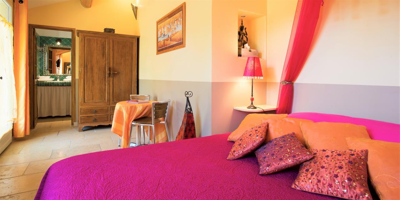 Chambres D'Hotes Domaine Des Machottes Grans Εξωτερικό φωτογραφία